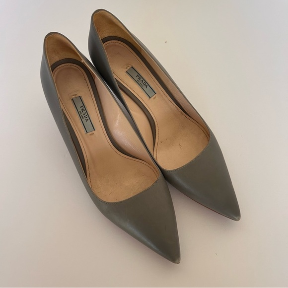PRADA GRAY LEATHER KITTEN HEEL SHOES SIZE 39 - Picture 2 of 16